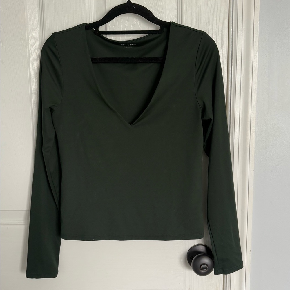 Green Old Navy long sleeve